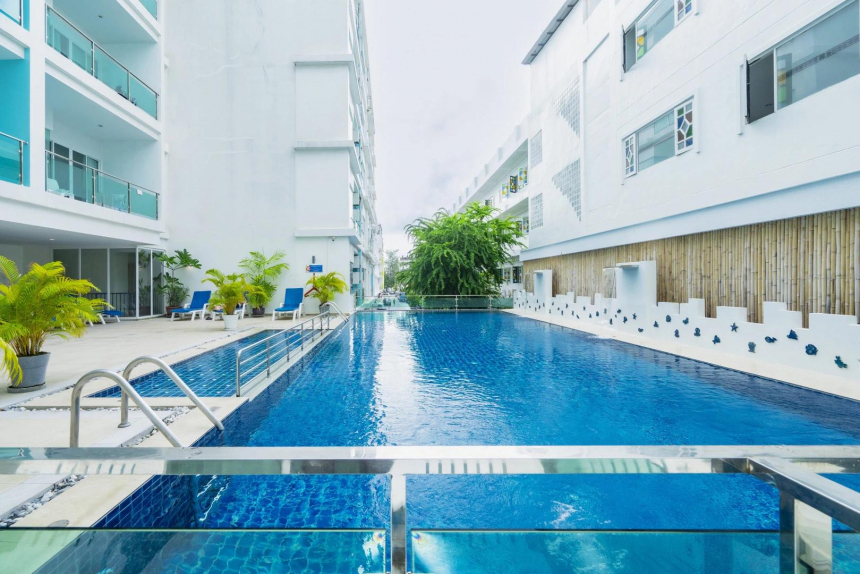 Горящий тур на Пхукет: Baumancasa Karon Beach Resort 3+*